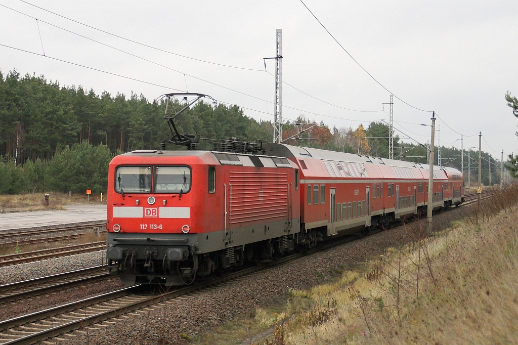 112 113 mit RE 3 nach Schwedt am 11.11.2010 in Eberswalde