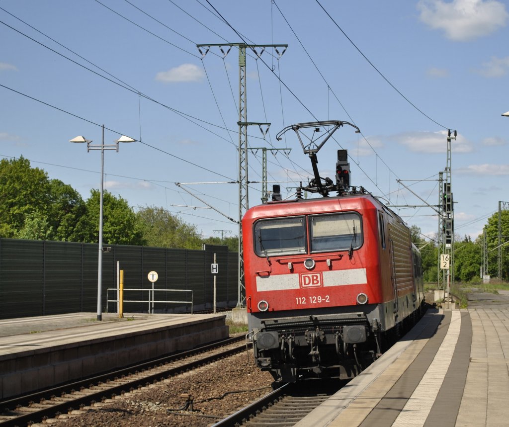 112 129-0 in Lehrte am 04.05.2011.