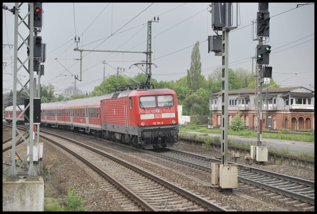 112 131-8, verlstt Lehrte mit RE nach Hannover am 12.05.2010.