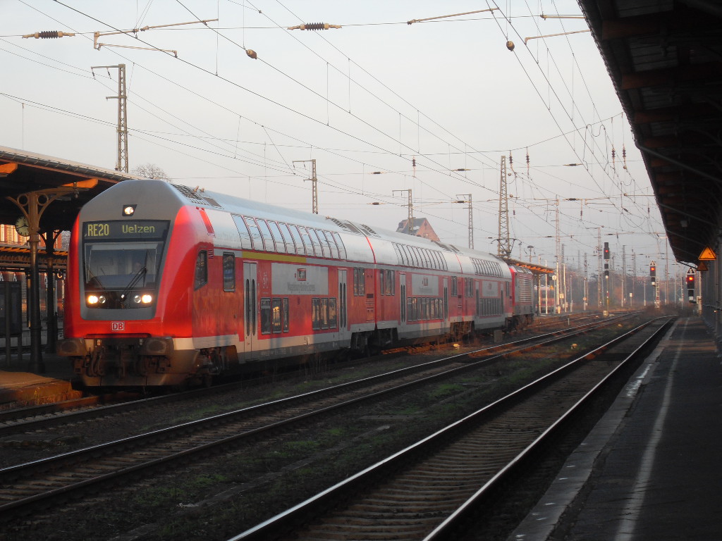 112 139 schob eine RE Leistung von Halle (Saale) nach Uelzen �ber MD und SDL. um 15:43Uhr war sie am 13.11.2011 in Stendal