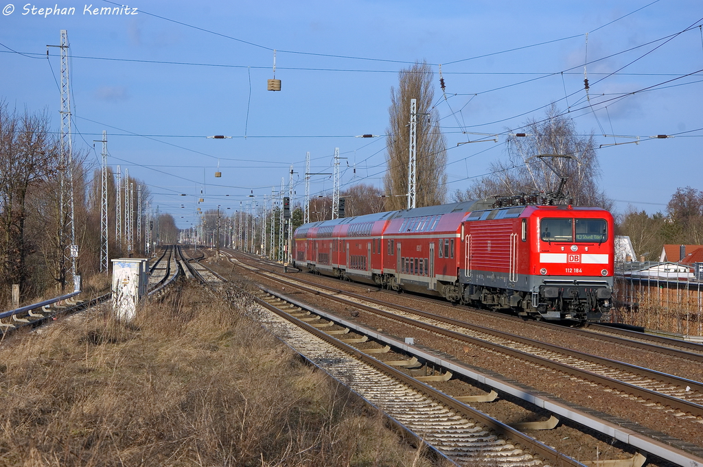 112 184 mit dem RE3 (RE 18352) von W�nsdorf-Waldstadt nach Schwedt(Oder) in Berlin-Karow. 01.03.2013