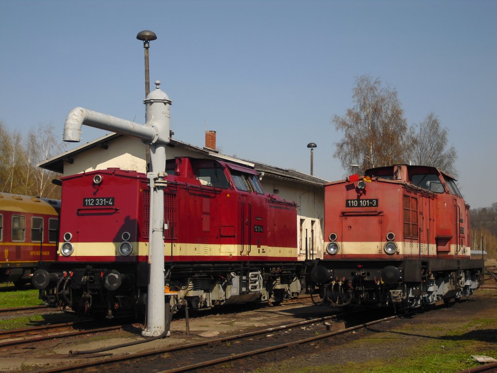 112 331-4 und 110 101-3 konnte man zum BW-Fest am 17.04.10 bei wundersch�nem Wetter in Nossen bewundern. 