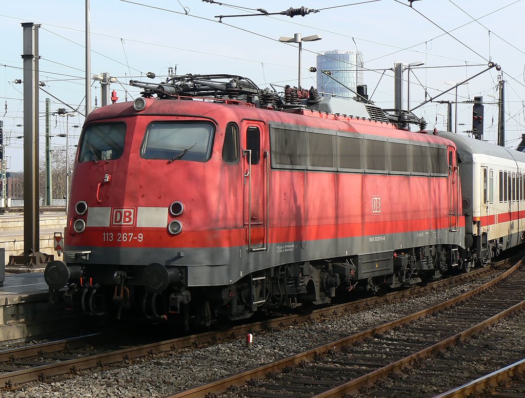 113 267-9 luft kalt am Zugende des IC2863 mit , hier der Nachschuss , Kln Hbf 18.3.2010