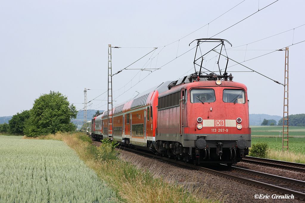 113 367 mit dem PBZ2493 von Berling Rummelsburg nach Dortmund am 15.06.2011 in Holtensen/Linderte.