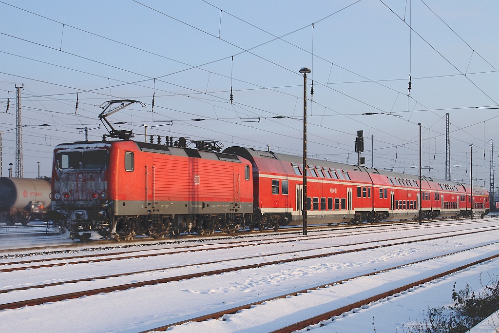 114 006 mit RE 3 nach Elsterwerda am 03.12.2010 in Angermnde