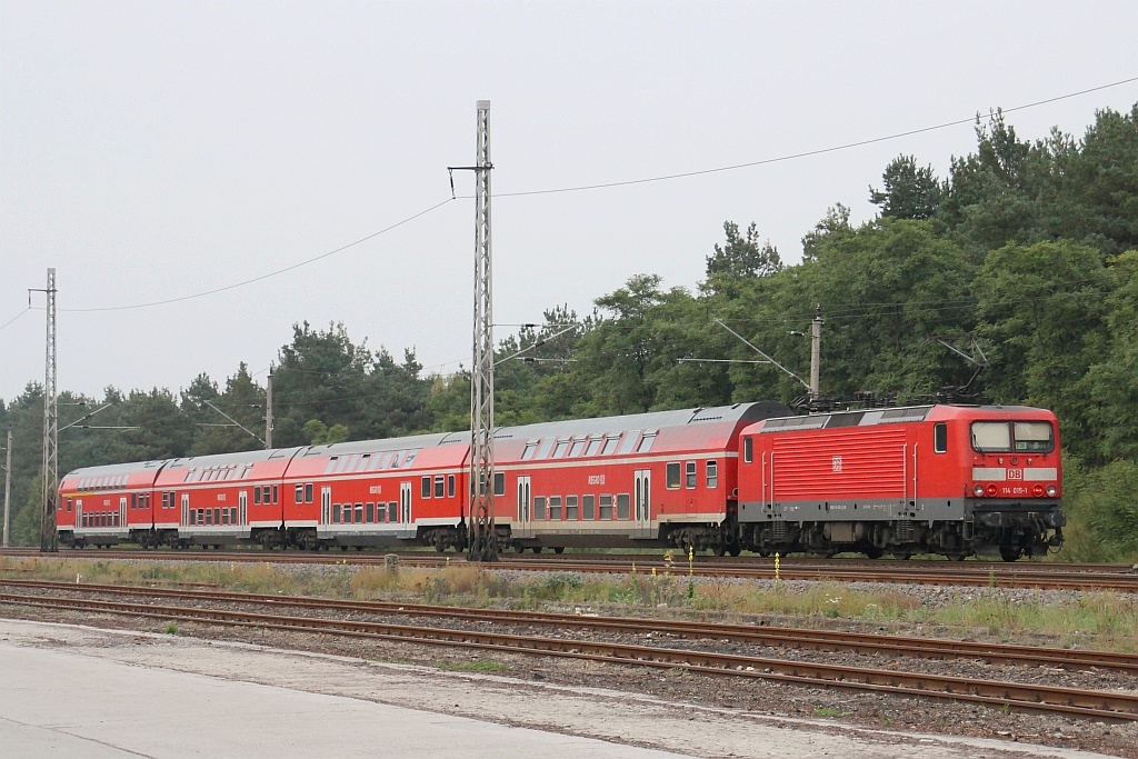 114 015 mit RE 3 am 07.10.2010 in Eberswalde auf dem Weg nach Stralsund