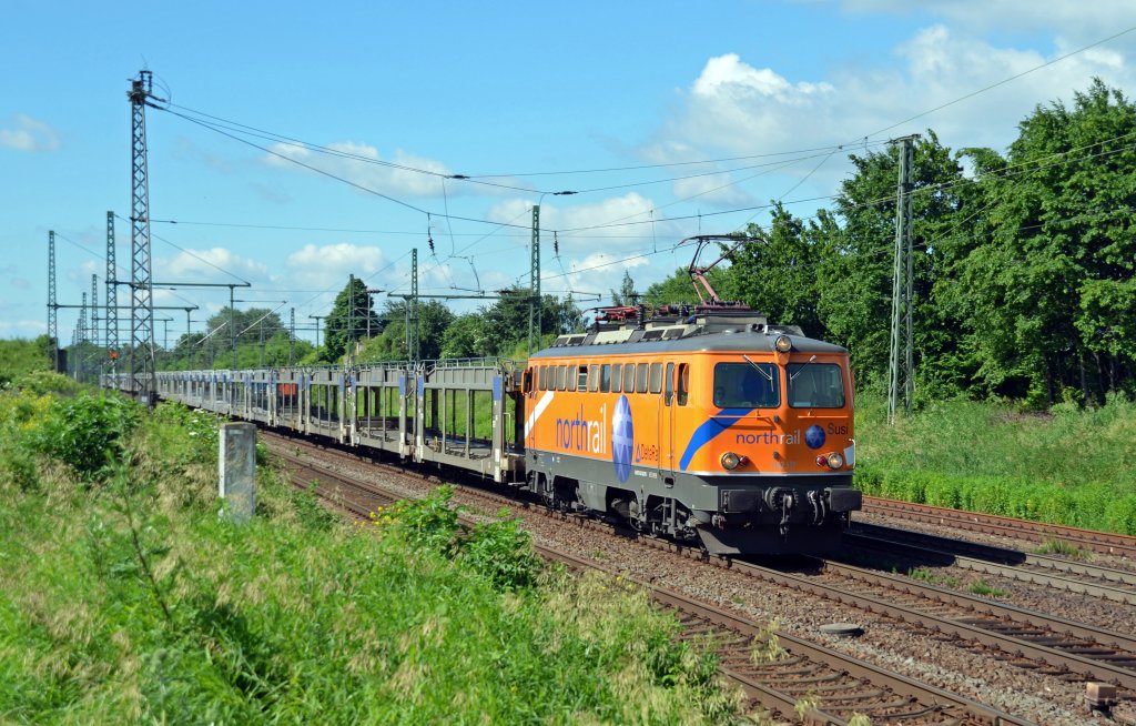 1142 579 befrderte am 22.06.13 einen leeren Autotransportzug durch Grokorbetha Richtung Halle/Leipzig.