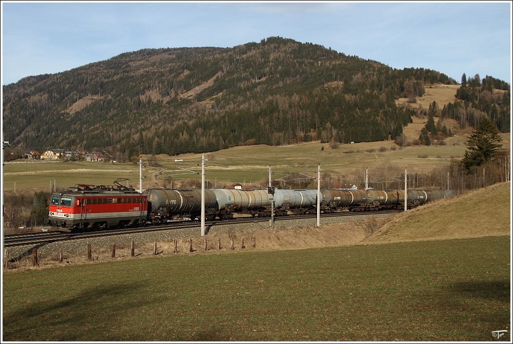 1142 618 fhrt mit Kesselzug SRID 91025 von Stadlau nach Frnitz Scheifling 22.3.2011