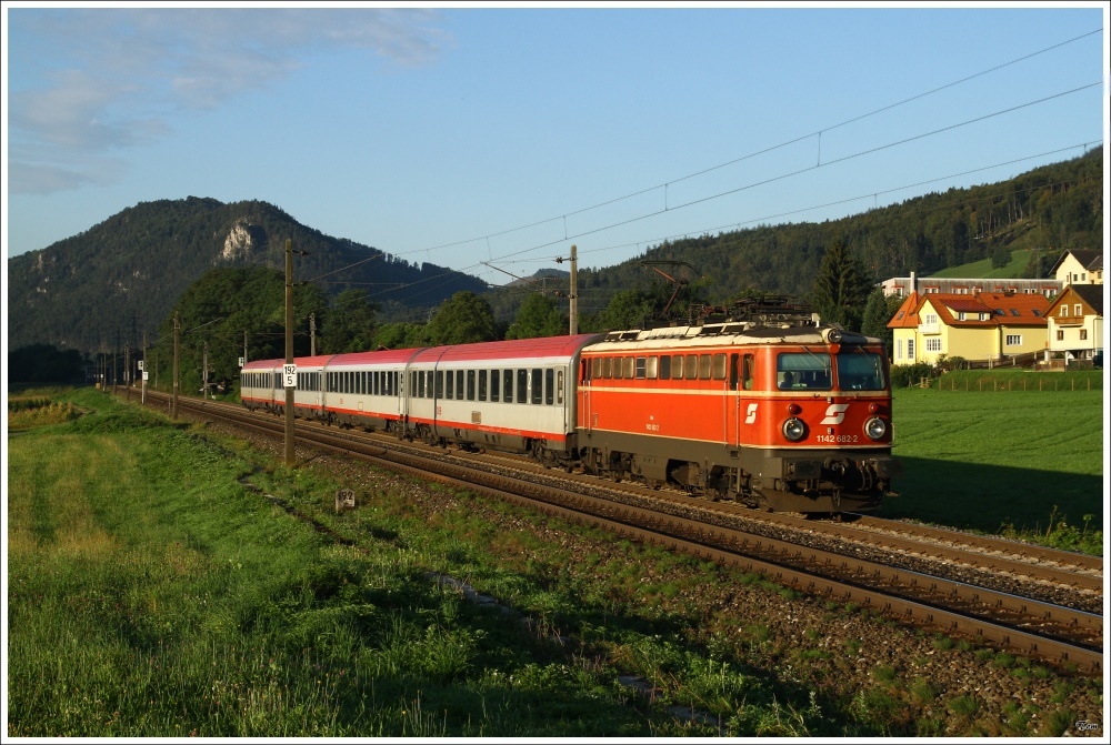1142 682 fhrt mit IC 250 von Maribor nach Wien Meidling. 
Stbing 11.9.2010