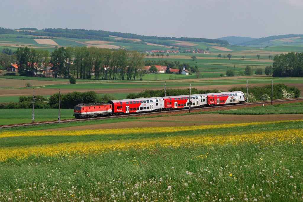 1144 241 mit REX 1618 bei Schnfeld (11.05.2010)