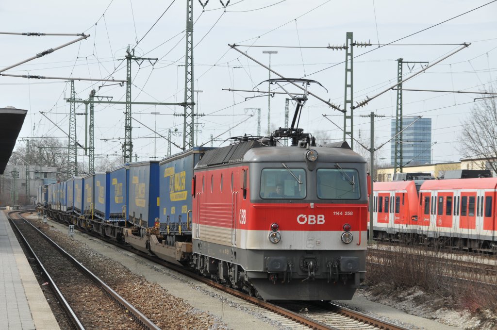 1144 258 am 20.03.10 in Mnchen-Trudering Richtung Brenner