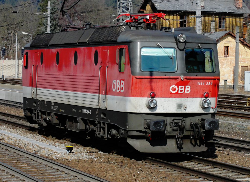 1144 284 Bahnhof Vcklabruck am 7.3.12