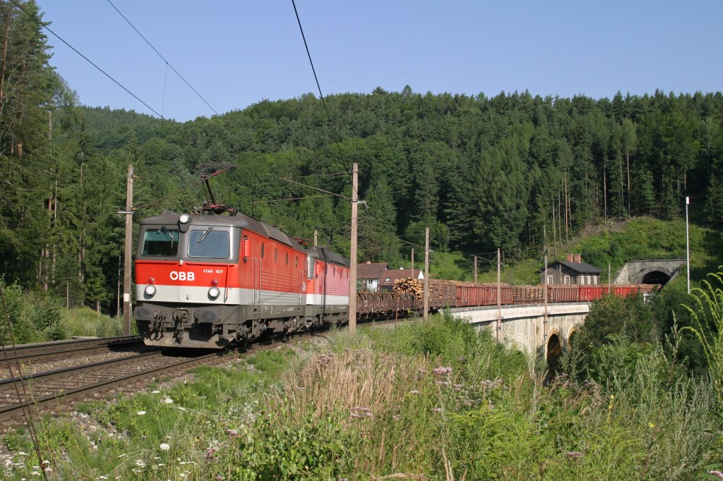 1144.107+284 mit G-56603 haben den Pettenbach-Tunnel verlassen und werden in krze Eichberg erreichen. 28.7.12