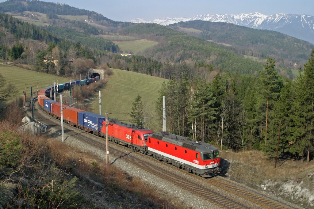 1144.119+1116.133 mit G-43401 vor Eichberg am 24.3.12