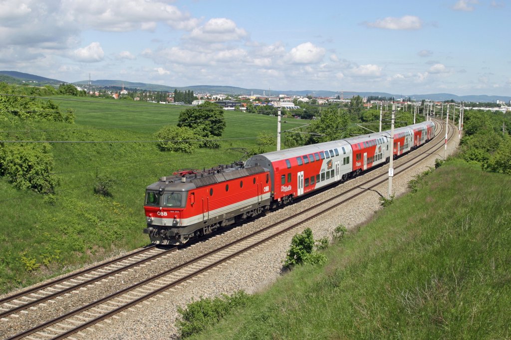 1144.203 mit R-2325 im Guntramsdorfer-Bogen am 14.5.13