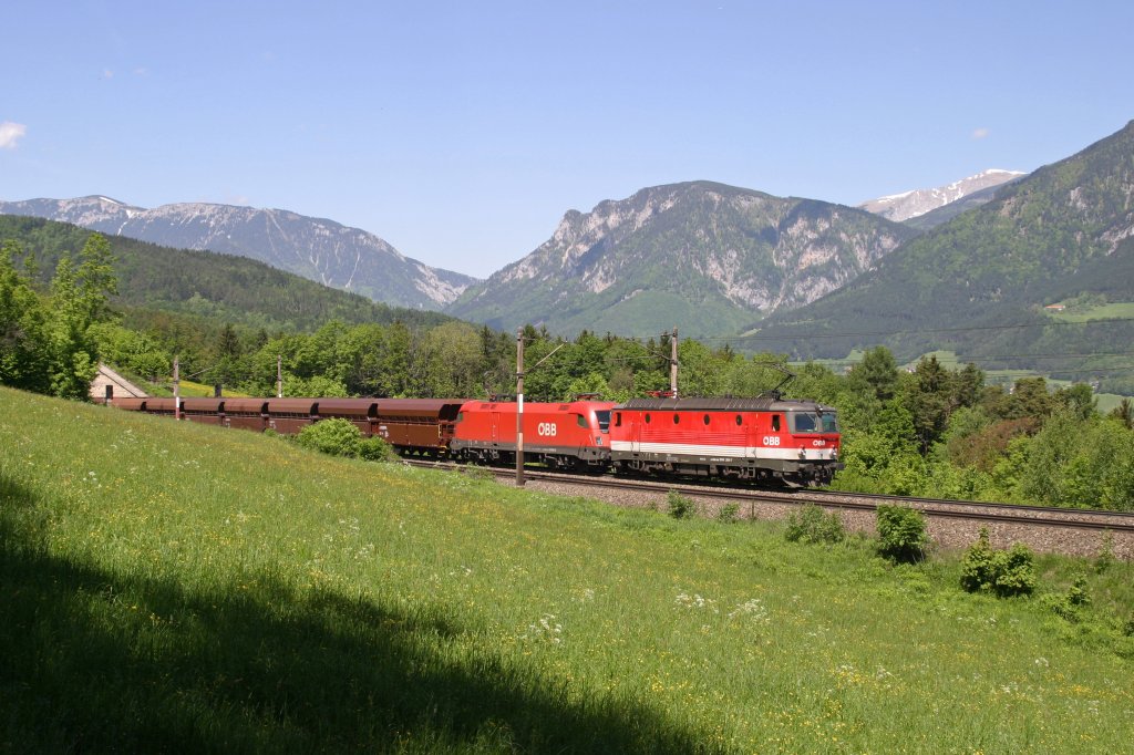 1144.264+1116 mit GAG-47041 mit Schneeberg und Rax im Hintergrund. 15.5.13