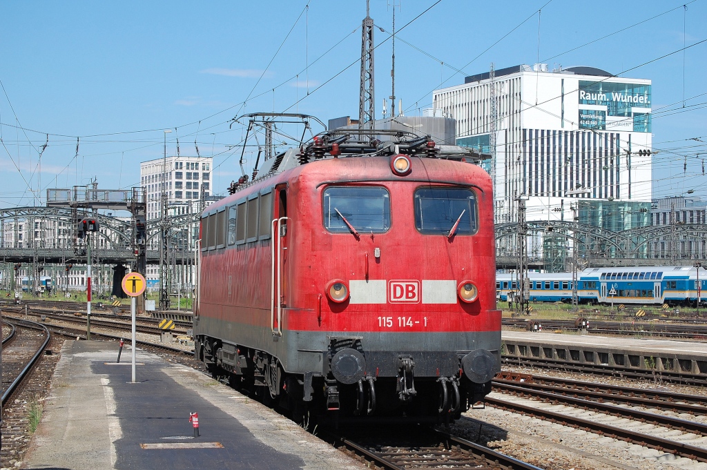 115 114-1 am 04.06.2011 in Mnchen Hbf