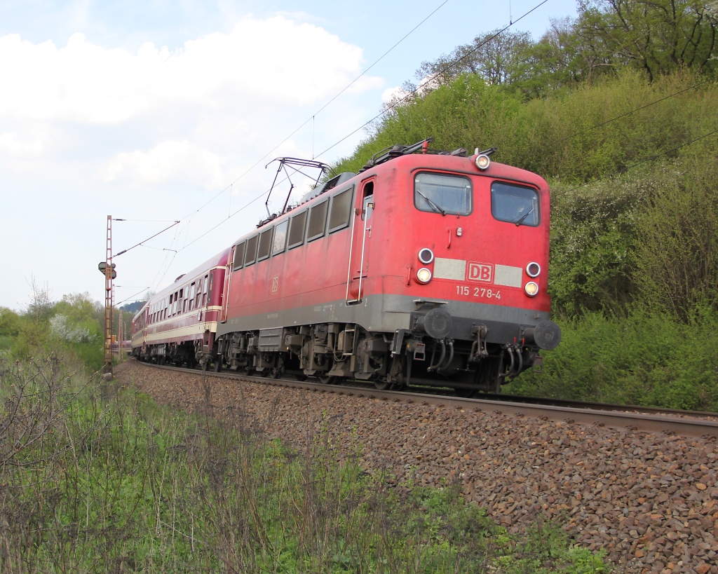 115 278-4 auf der R�ckfahrt aus Hamburg vom Kirchentag kommend in Richtung S�den. Aufgenommen am B� bei Reckershausen am 05.05.2013.