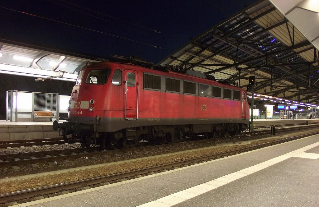 115 459-0 steht am 22. Oktober 2011 im Erfurter Hbf abgestellt.