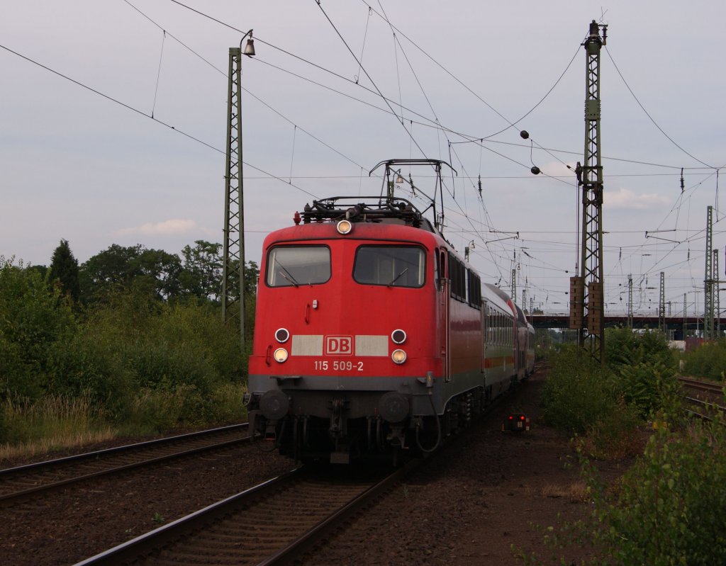115 509-2 mit einem Pbz in Rheinhausen am 12.06.2011
