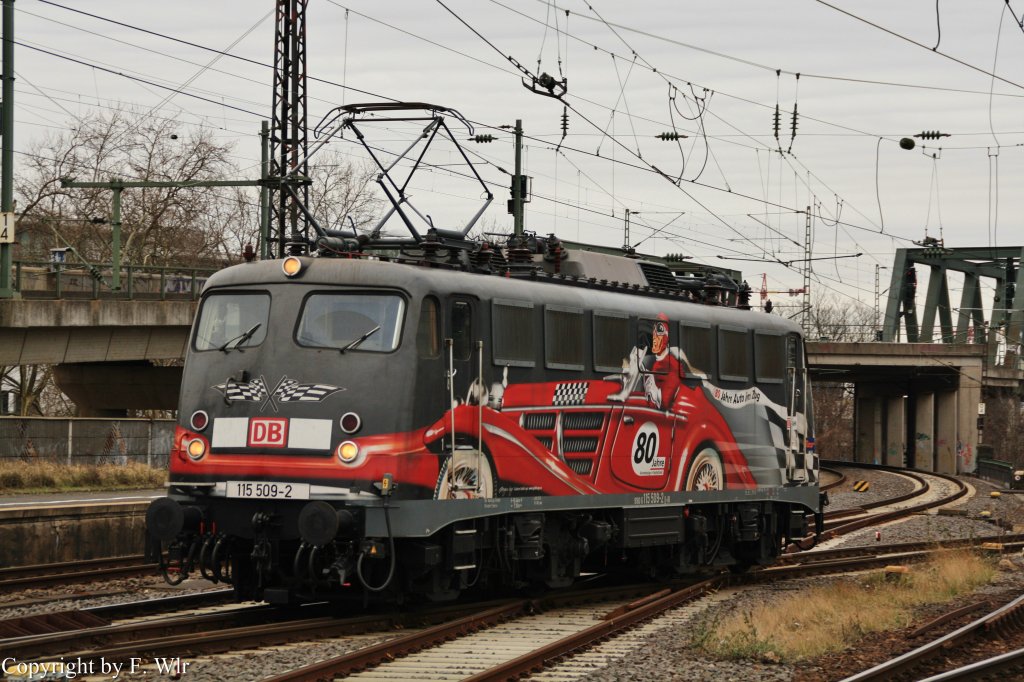 115 509 als Lz 11111 von Kln Deutzerfeld nach Frankfurt (Main) Hbf am 14.04.13 bei der Ausfahrt aus dem Klner Deutzerfeld in Kln Messe/Deutz.