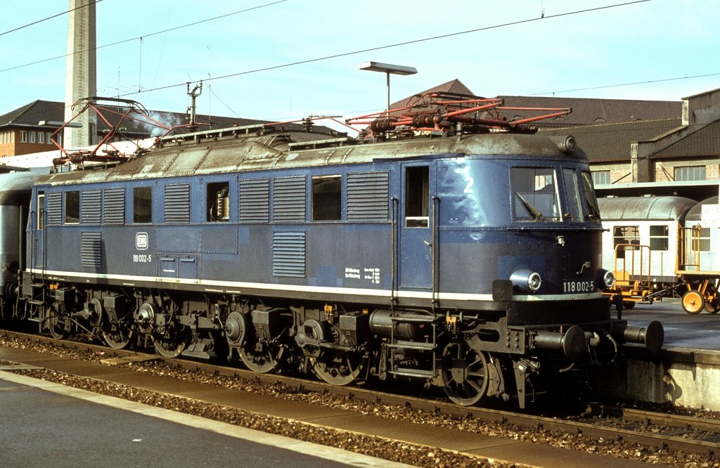 118 002  Stuttgart Hbf  28.09.78