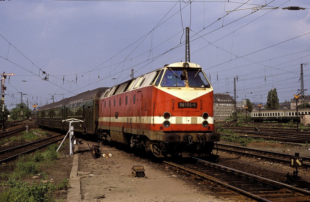 119 105  Dresden - Neustadt  17.05.90