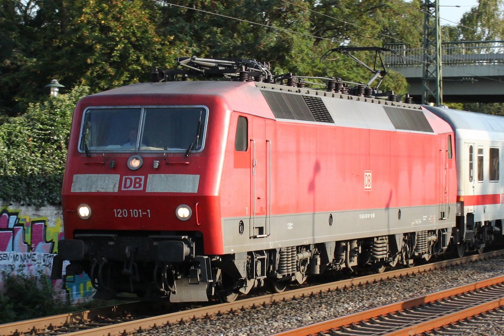 120 101 mit IC am 25.9.11 in D�sseldorf-Angermund
