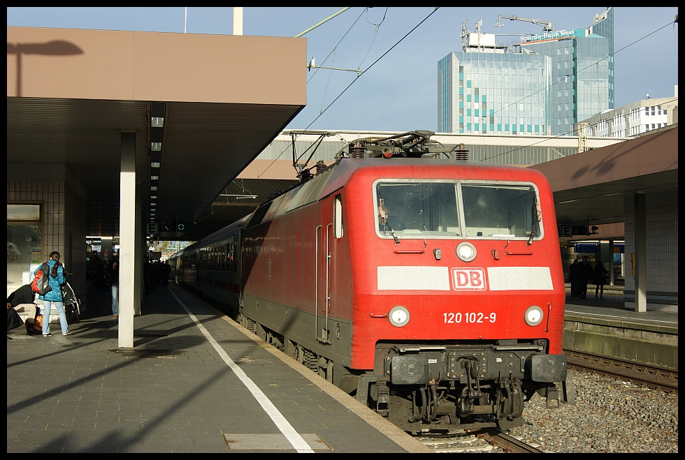 120 102 verlsst mit dem IC xxxx Dsseldorf Hbf