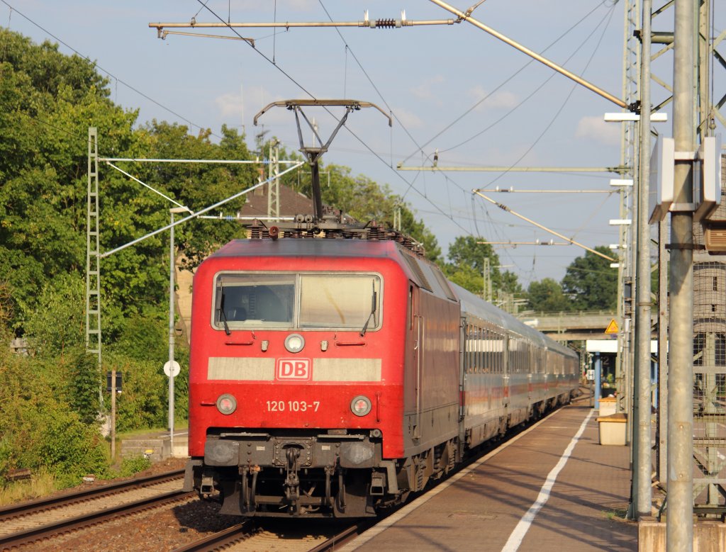 120 103-7 DB in Hochstadt/ Marktzeuln am 02.08.2012.