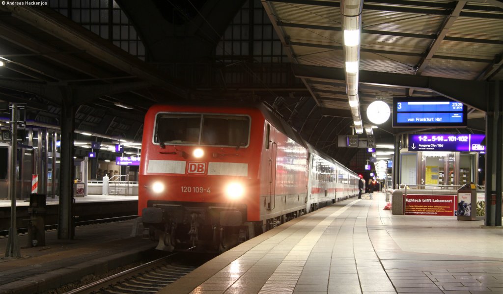 120 109-4 mit dem IC 2177 (Frankfurt(Main) Hbf-Karlsruhe Hbf) im Zielbahnhof 20.9.12