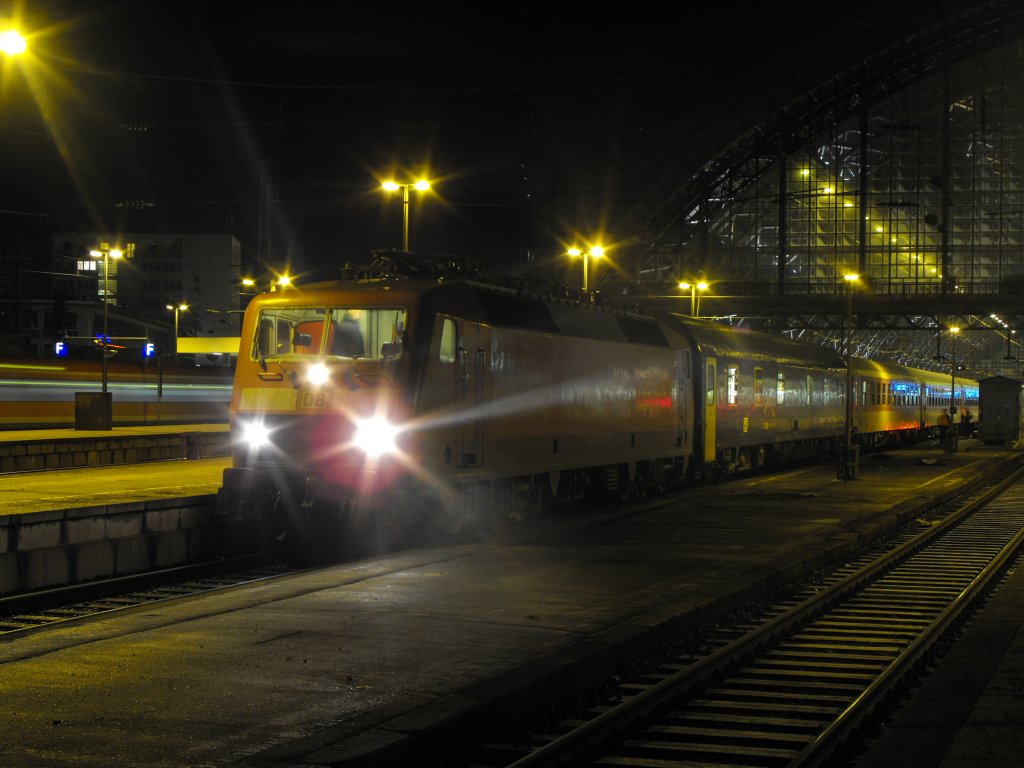 120 109 steht mit CNl 446 (Jankiepura) am Dienstag den 29.12.2009 um 6:21 Uhr mit + 5 min zur Abfahrt bereit