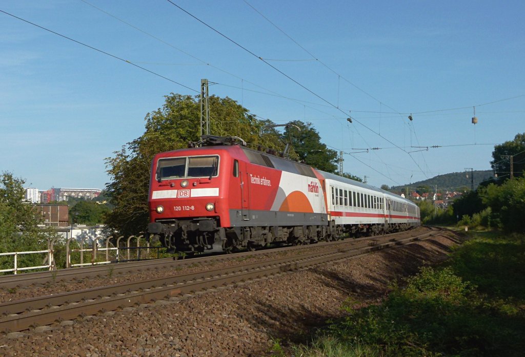 120 112-8 (M�rklin) ist mit dem IC 2054 Frankfurt (Main) - Saarbr�cken am 06.09.2012 bei Kaiserslautern Pfaffwerk