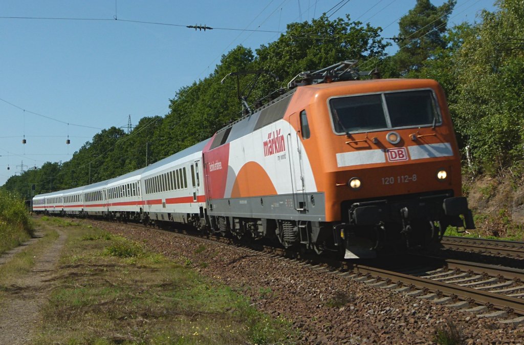 120 112-8 (M�rklin)ist mit dem IC 2055 Saarbr�cken - Stuttgart am 07.09.2012 in Kennelgarten