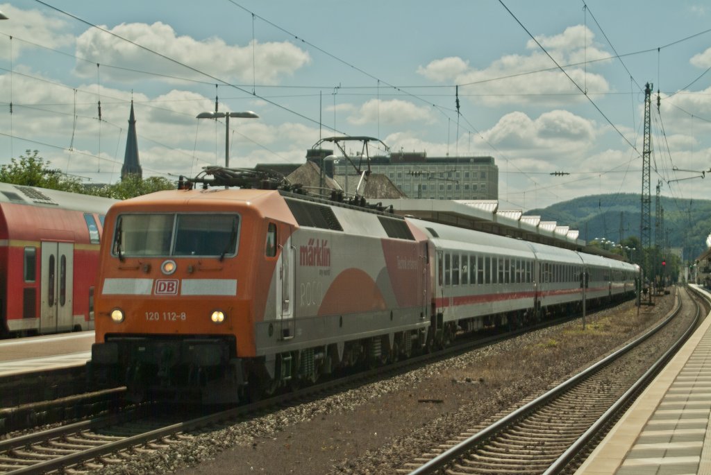 120 112 am 22.7.12 im Koblenzer HBF.