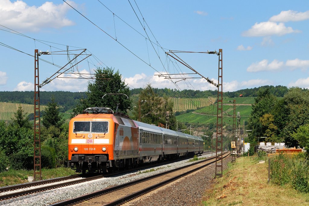 120 112 (Mrklin) mit IC 1987 in Himmelstadt [04.08.2012]