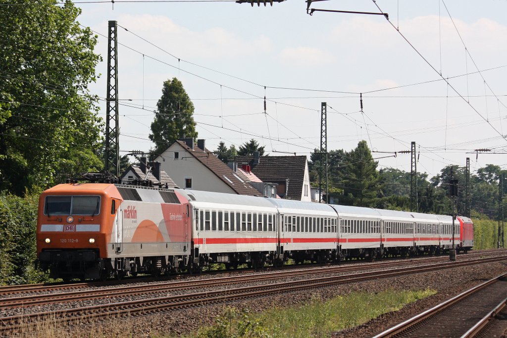 120 112  M�rklin my World  am 22.7.12 mit einem IC und einer 101er am Zugschluss in D�sseldorf-Angermund.