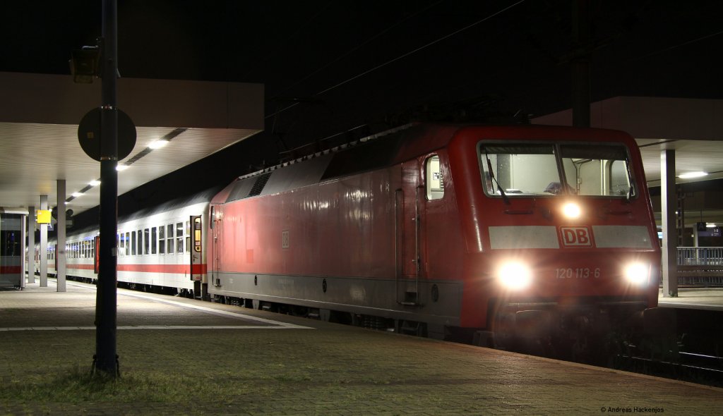 120 113-6 mit dem IC 60478/CNL 478/CNL40478  (Basel SBB/Zrich HB-Duisburg Hbf/Hamburg-Altona/Amsterdam Centraal) in Mannheim Hbf 10.9.11