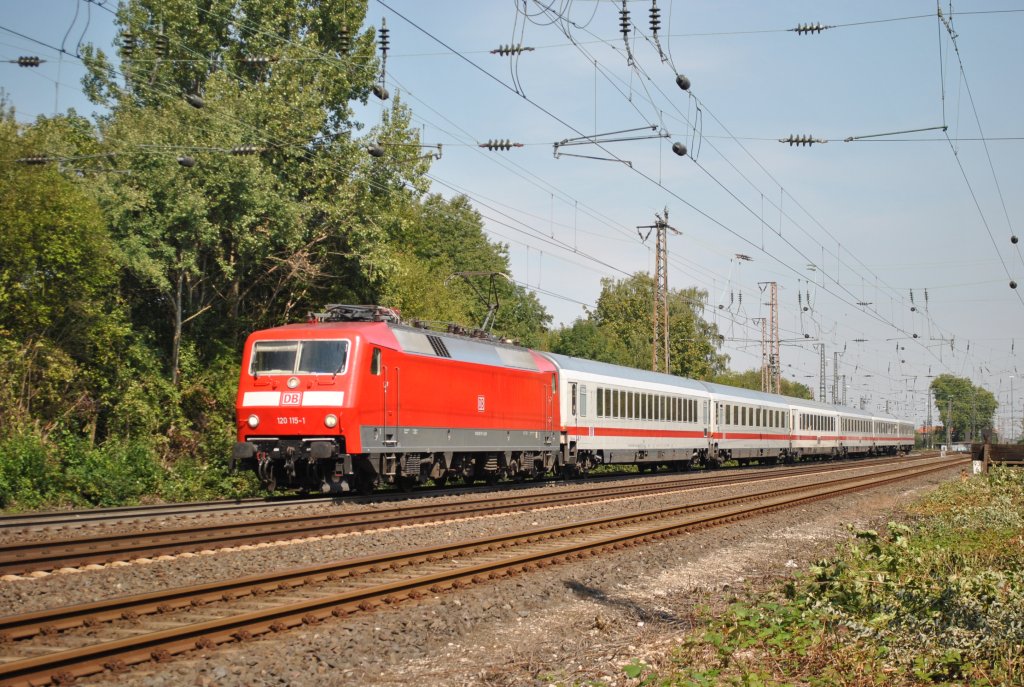 120 115 beschleunigt einen IC aus Wanne-Eickel Hbf. richtung Gelsenkirchen