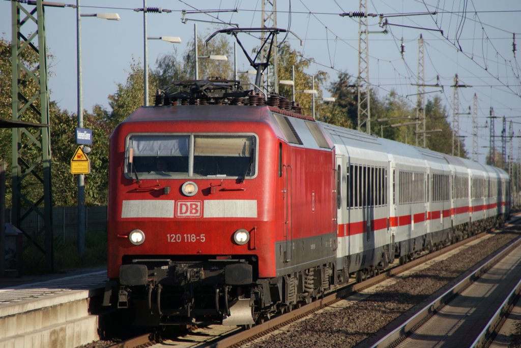 120 118-5 am 23.10.2011 in Dedensen/Gmmer.