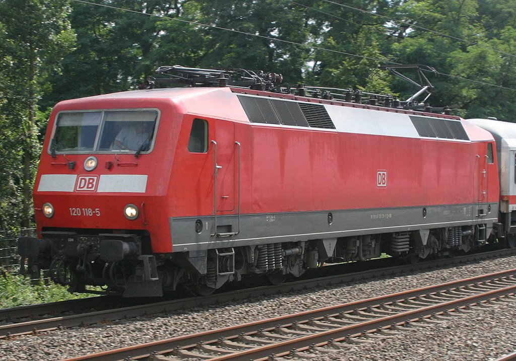 120 118 mit IC am 6.8.10 in D�sseldorf-Angermund