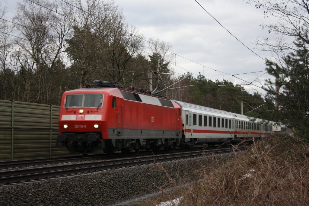 120 118 war am 28.02.2010 mit einem IC in Gifhorn besch�ftigt