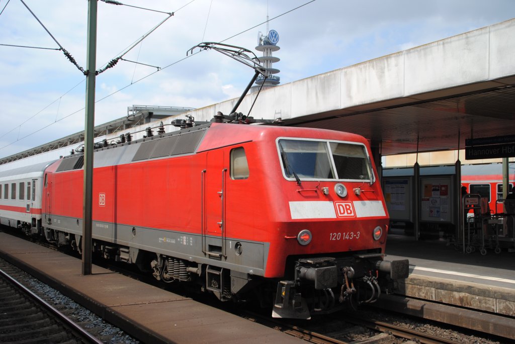 120 143-3 in Hannover HBF, am 04.07.10.
