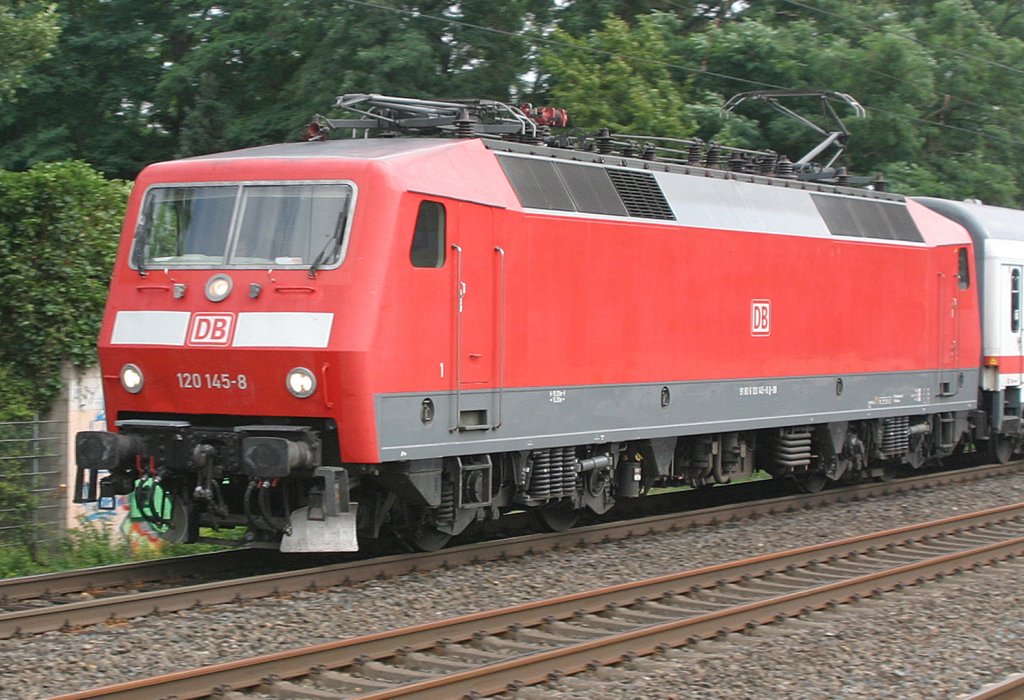 120 145 am 5.8.10 mit IC in D�sseldorf-Angermund