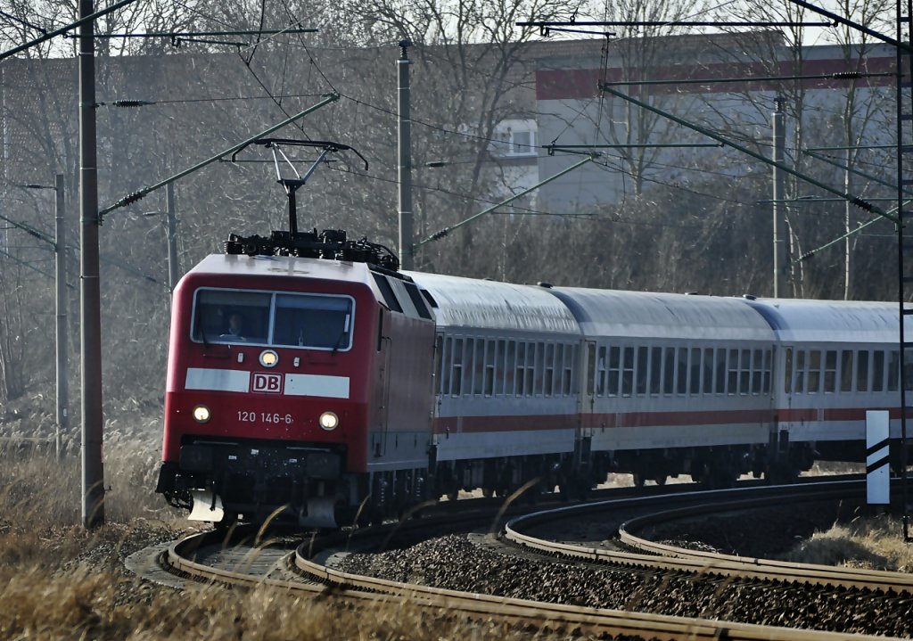 120 146 hat die Fhrung am IC nach Binz von Stralsund aus am 26.02.2011