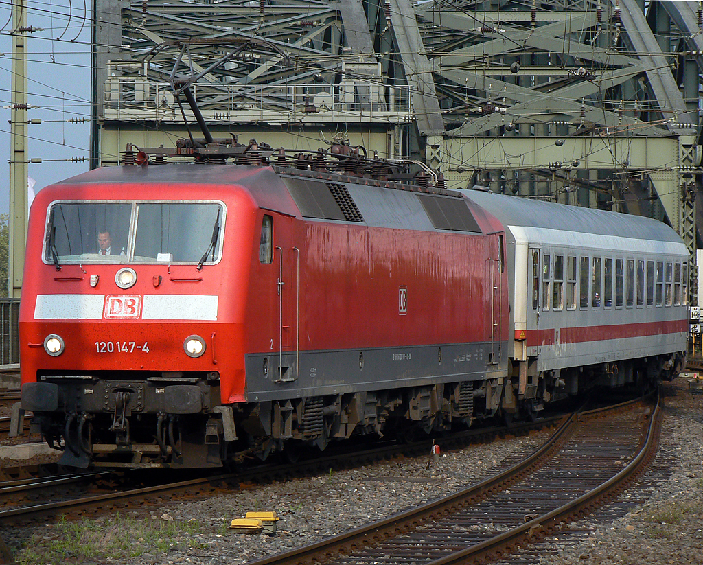 120 147-4 in K�ln Hbf. am 09.05.2010