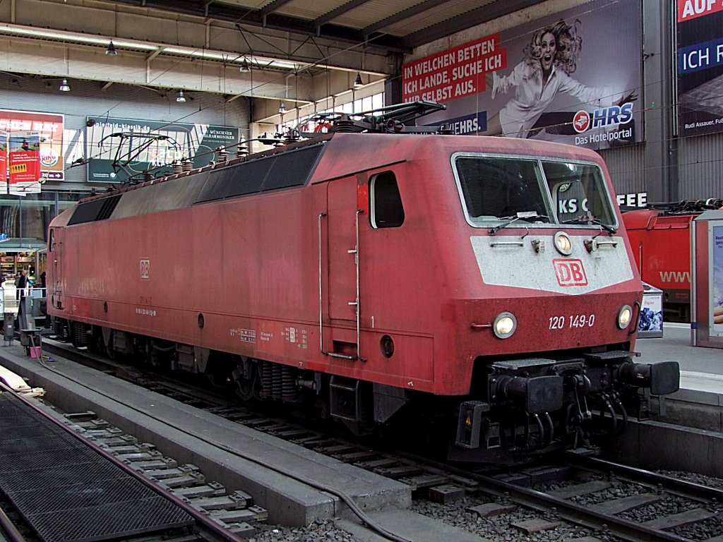 120 149-0 im M�nchener-Hbf;110513