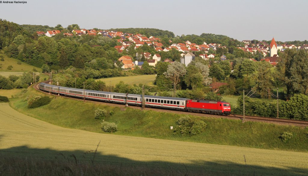 120 151-6 mit dem IC 2801(?) (Ulm-Saarbrcken Hbf) als Ersatzzug fr den EC 216 (Graz Hbf-Saarbrcken Hbf) bei Lonsee 18.6.12