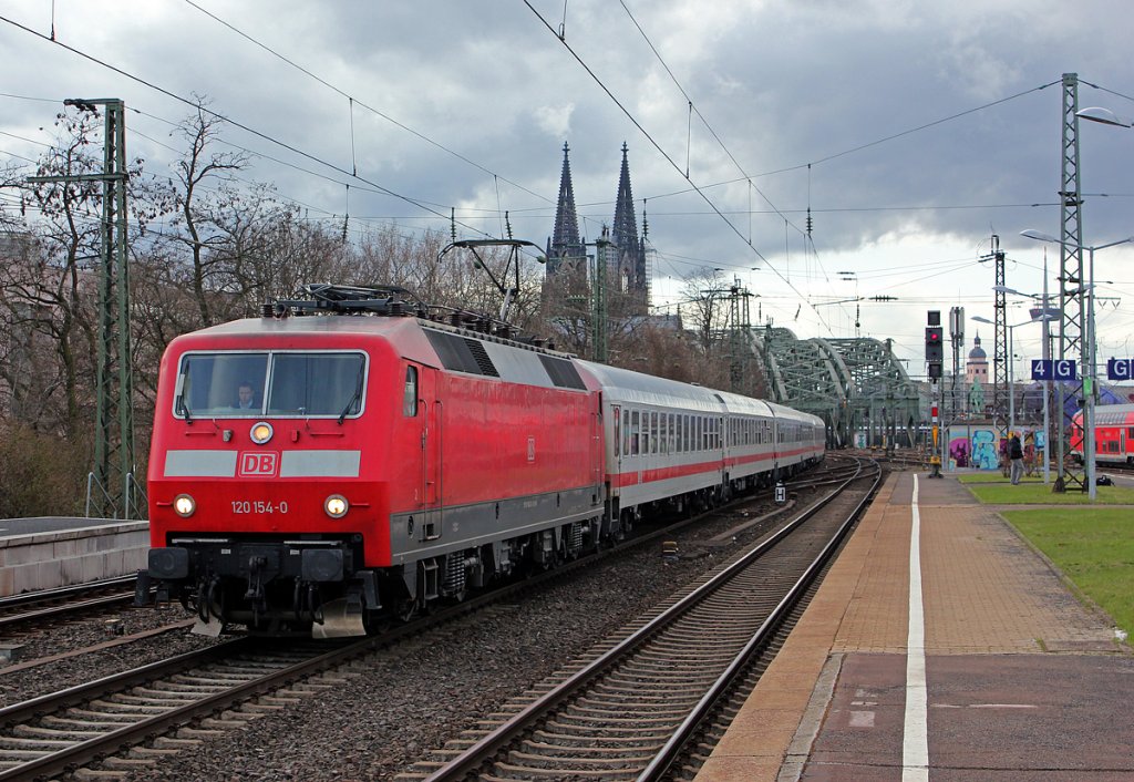 120 154-0 in Kln Messe/Deutz am 12.04.2013