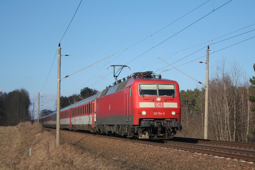 120 154 mit einem EC am 20.03.2011 zwischen Biesenthal und Rdnitz.